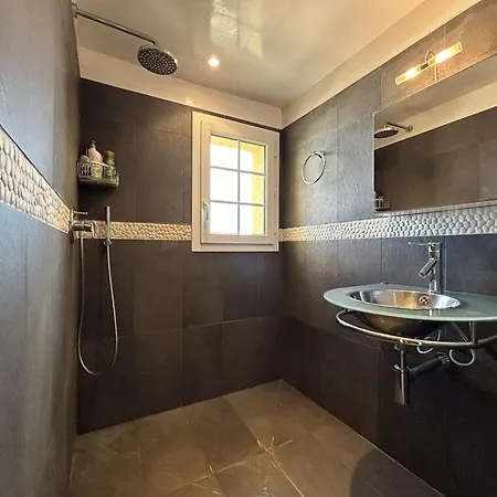 Holiday home Mazet 5 Pieces Climatise Avec Vue Mer Panoramique, Club House, Piscine Chauffee Et Plage Privee - Fr-1-226-539 Sainte-Maxime