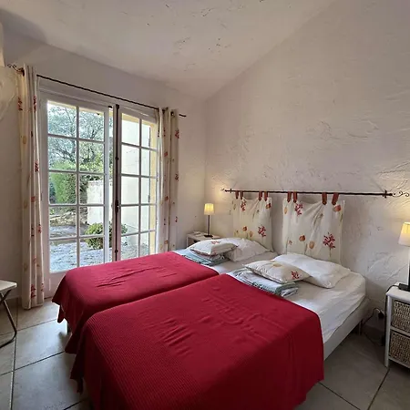 Mazet 5 Pieces Climatise Avec Vue Mer Panoramique, Club House, Piscine Chauffee Et Plage Privee - Fr-1-226-539 Holiday home *